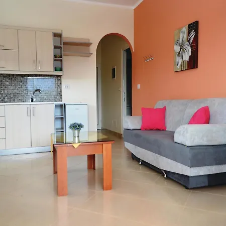 One-bedroom In كساميل